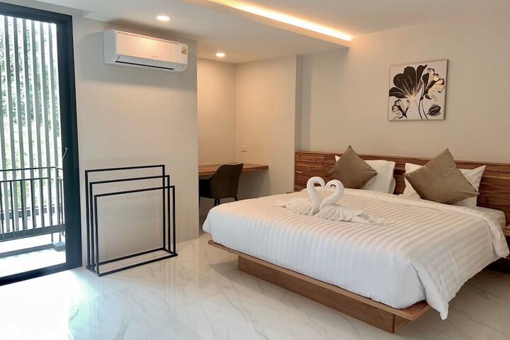 Room 5 of 27