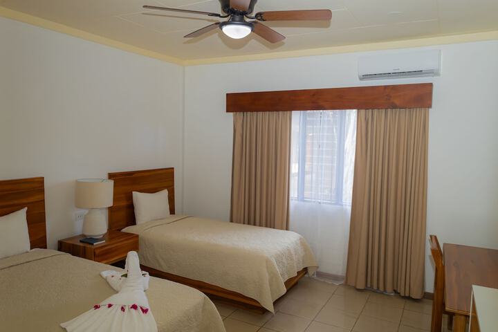 Room 9 of 38