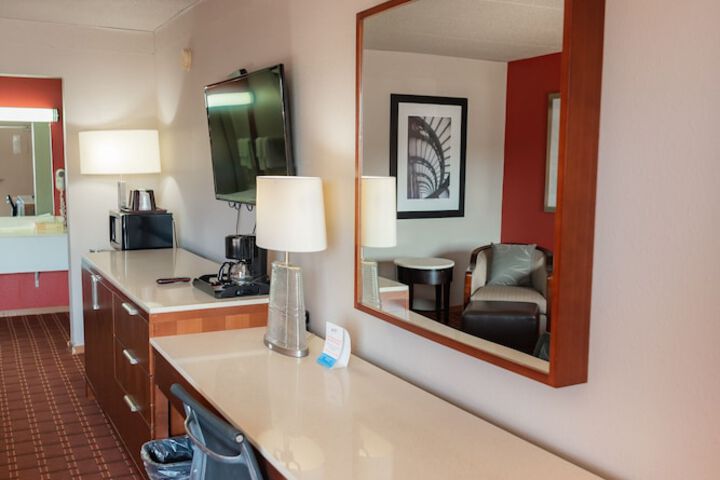 Room 25 of 52