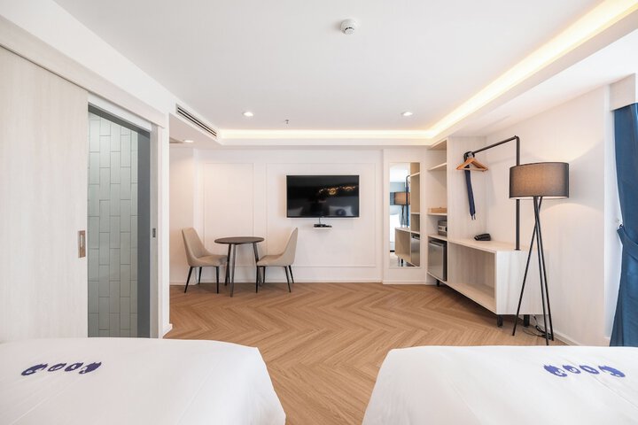 Room 13 of 39