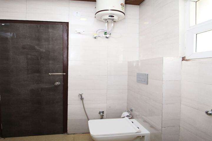 Room 16 of 22