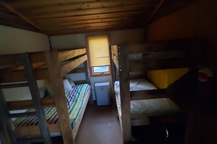 Room 21 of 42