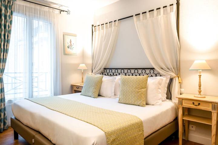 Room 8 of 49