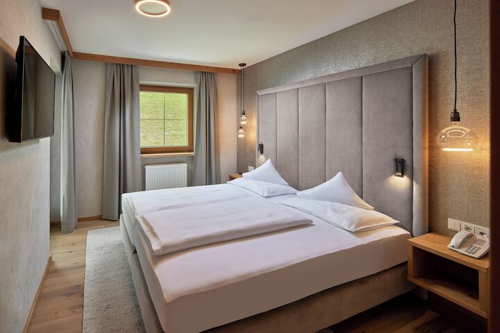 Room 18 of 65