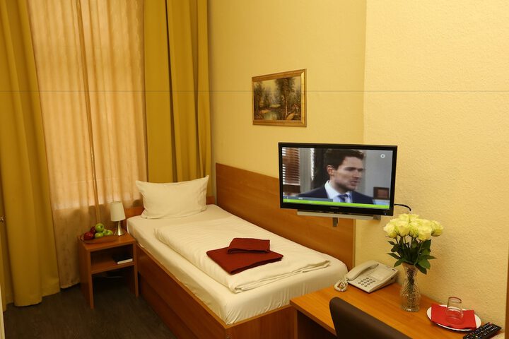 Room 14 of 60