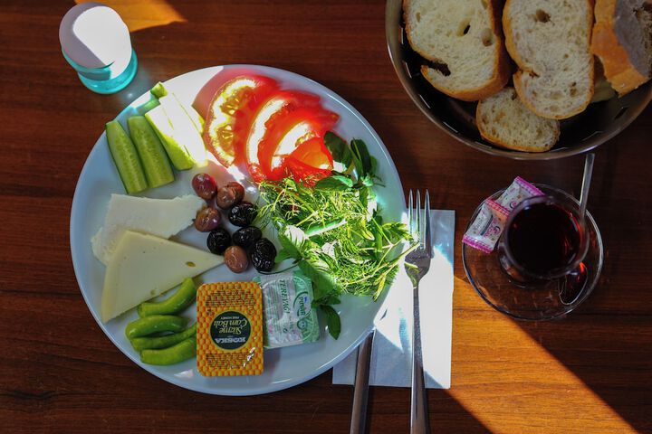 Dining 19 of 25
