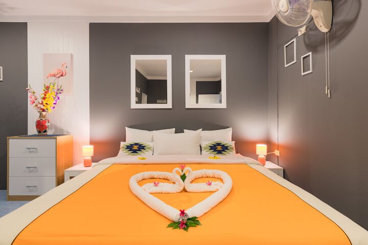 Room 9 of 30