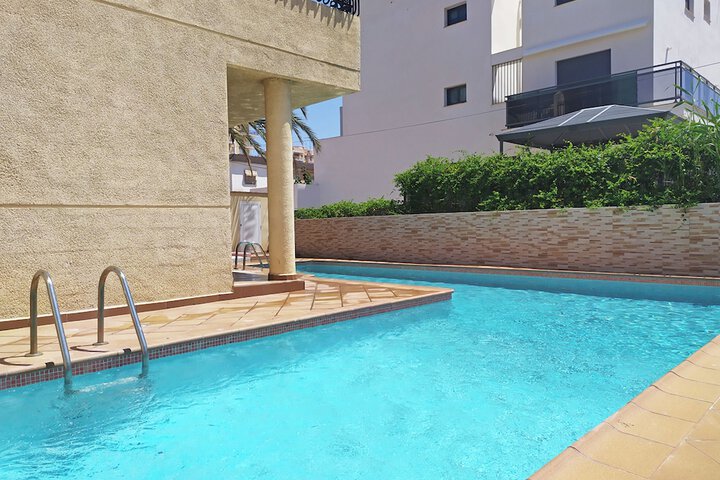 Pool 63 of 76