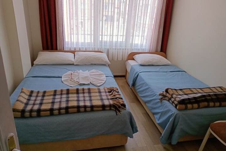 Room 6 of 15