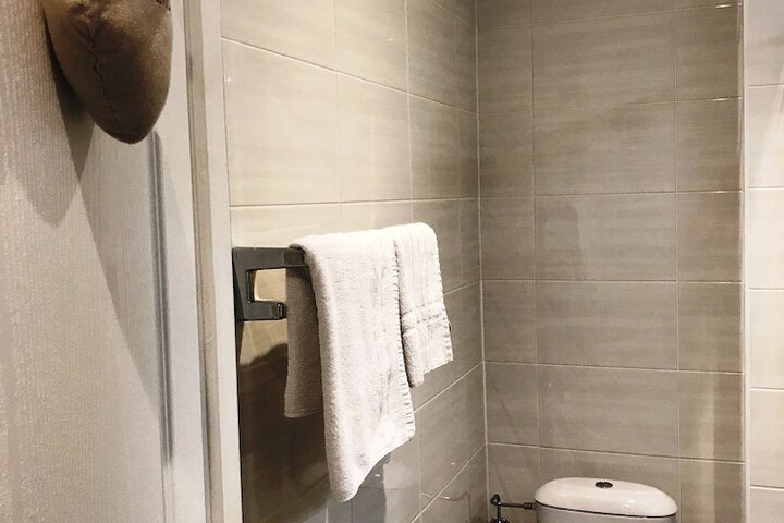 Room 49 of 68