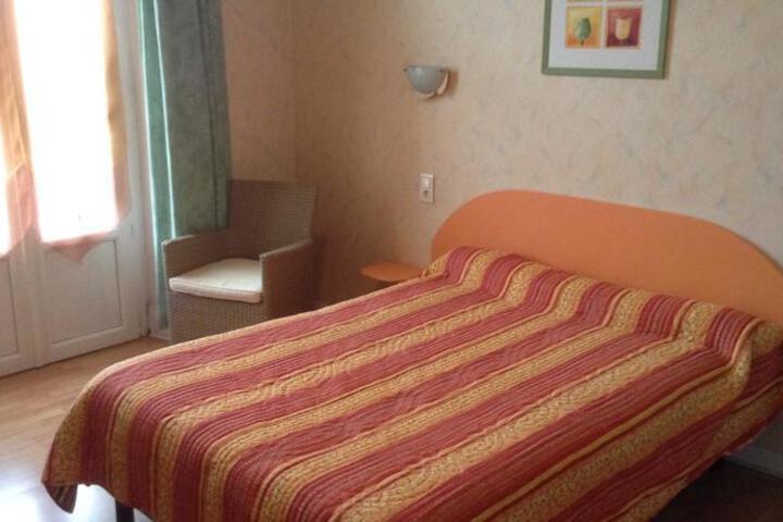 Image of HOTEL UNIVERSEL