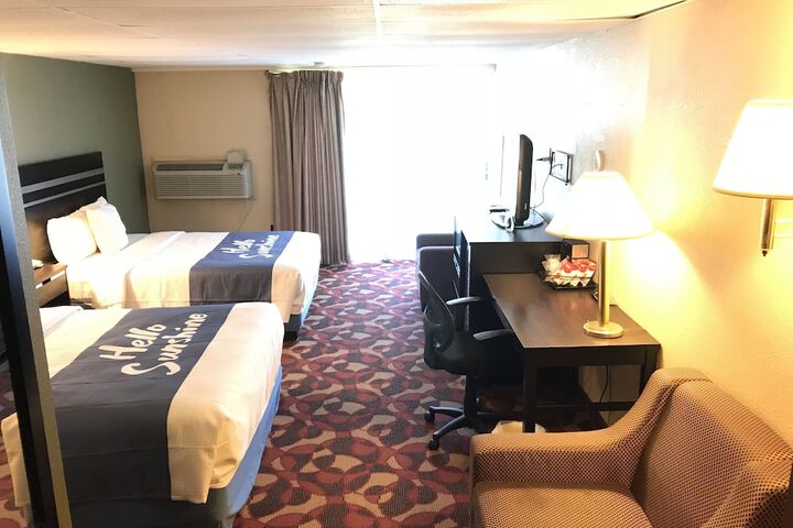 2 Queen Beds (4 of 14)