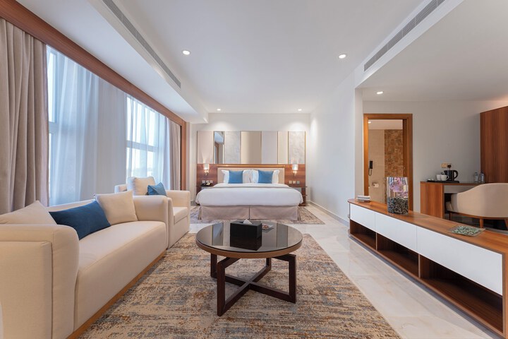 Room 32 of 54