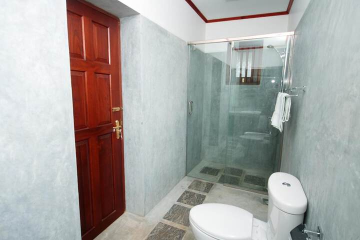 Room 12 of 49