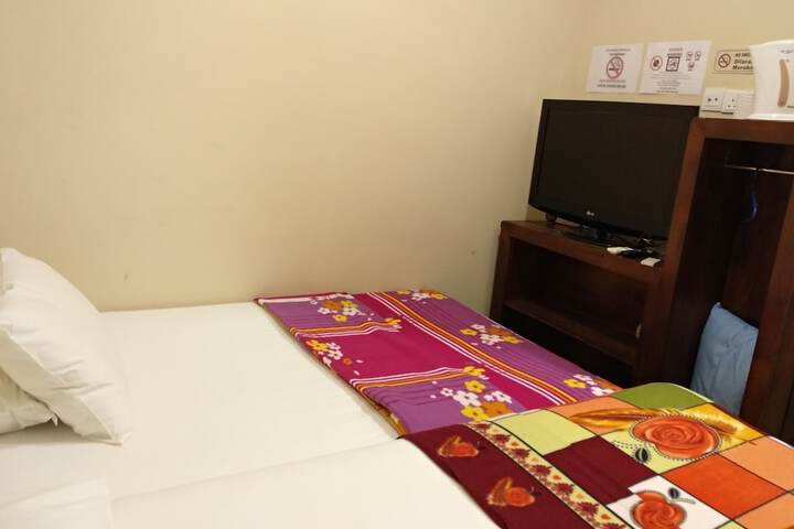 Room 5 of 47
