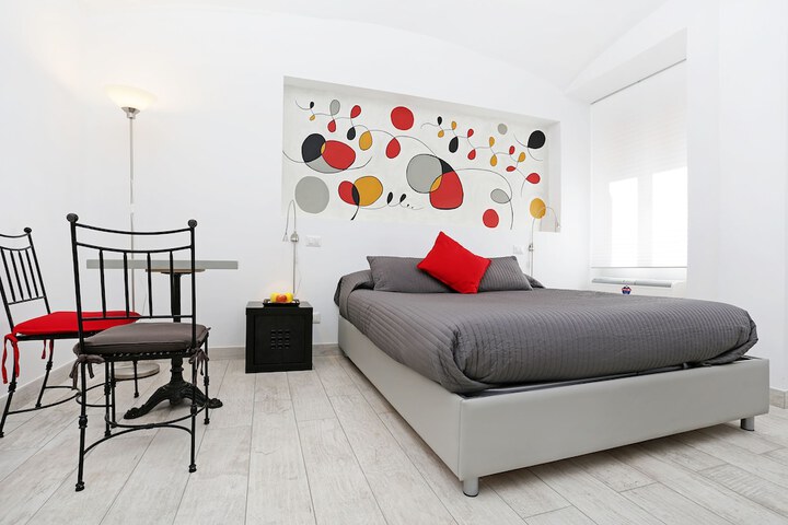 Room 16 of 43