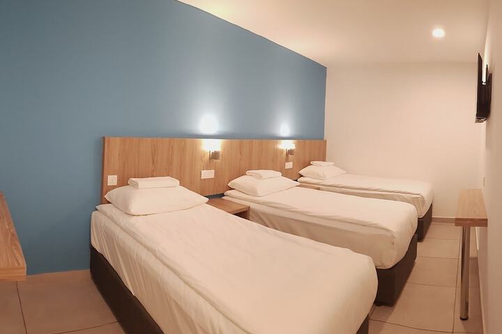 Room 16 of 22