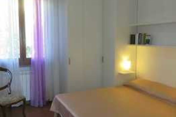 Room 12 of 36