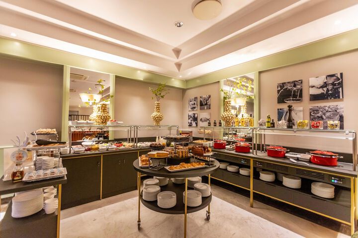 Breakfast/Coffee Service 47 of 77