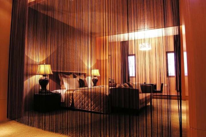 Room 25 of 100