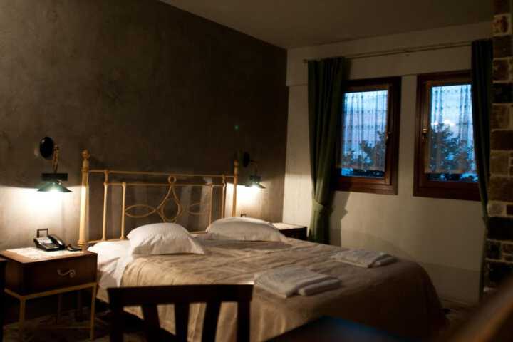 Room 12 of 49