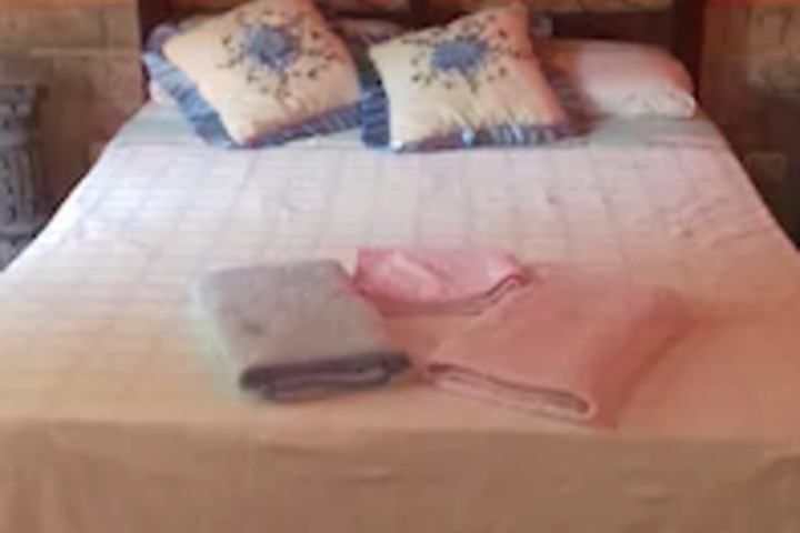 Room 3 of 6