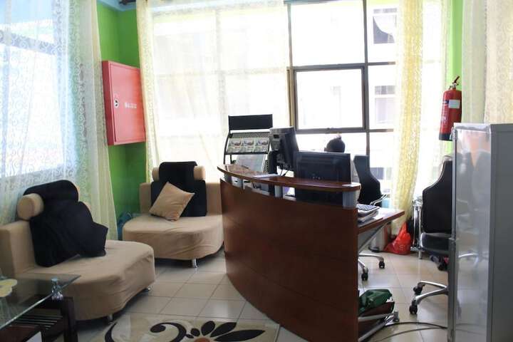 Business Center 23 of 29