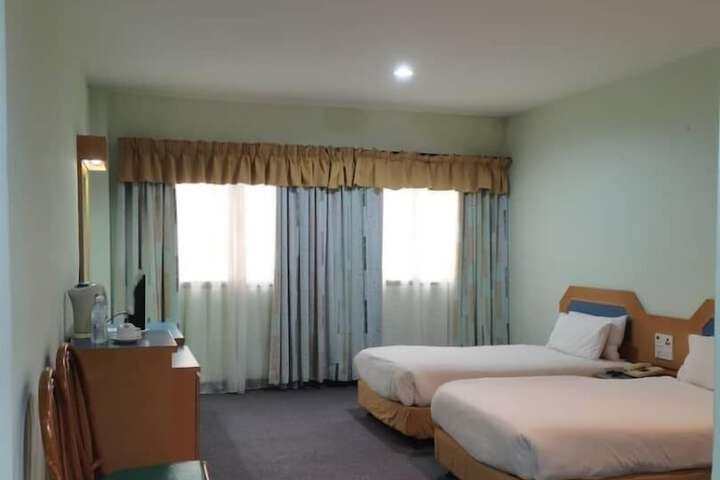 Room 30 of 93