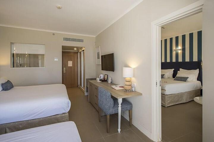 Room 74 of 147