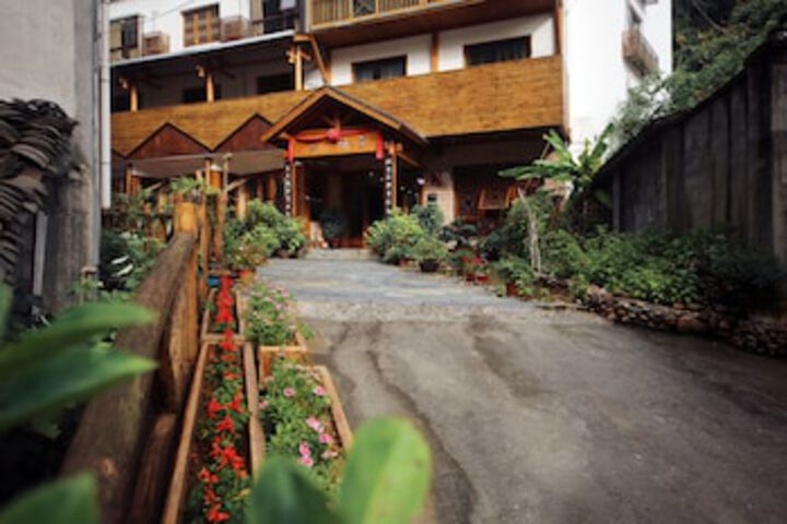 Hotel 8 of 9