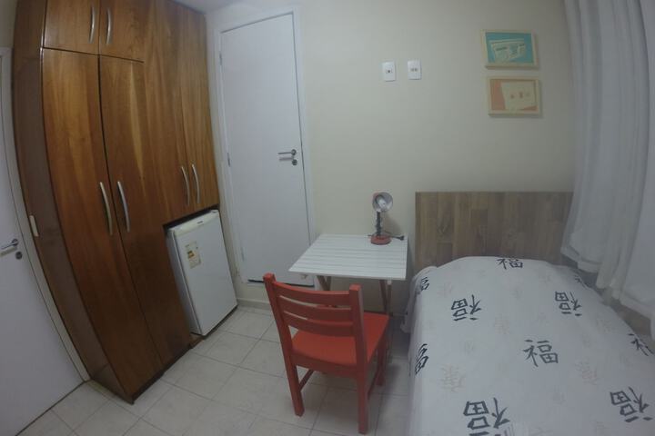 Room 28 of 64