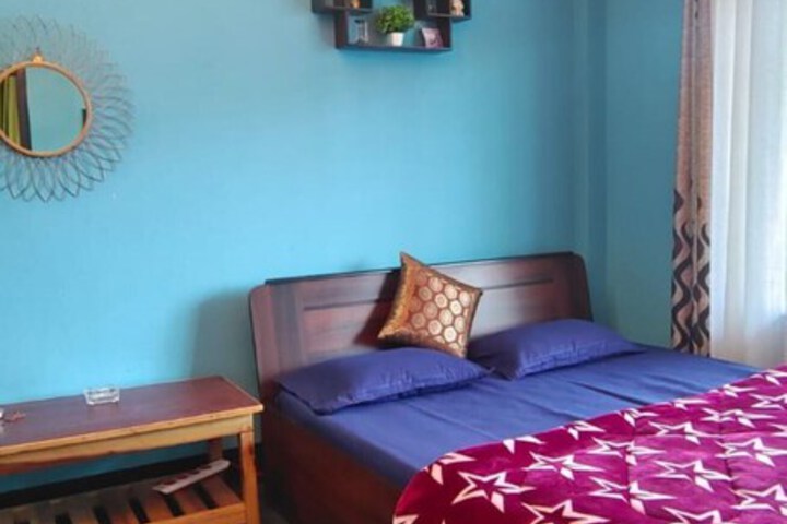 Room 12 of 18