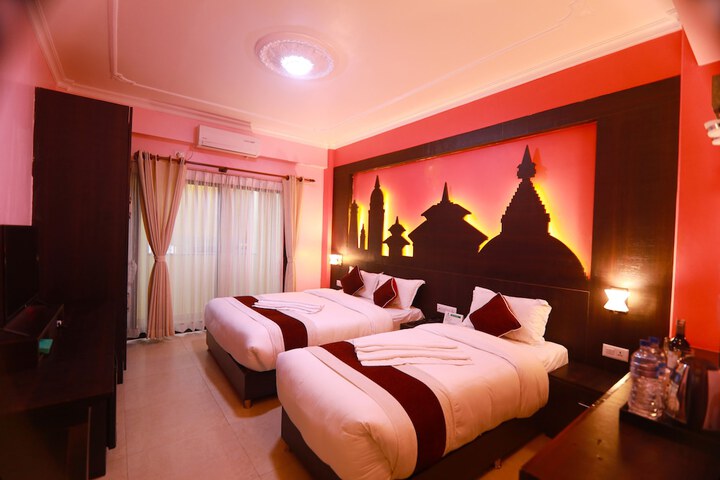 Room 8 of 40