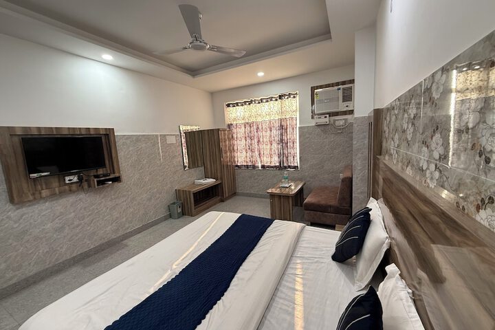 Room 8 of 29