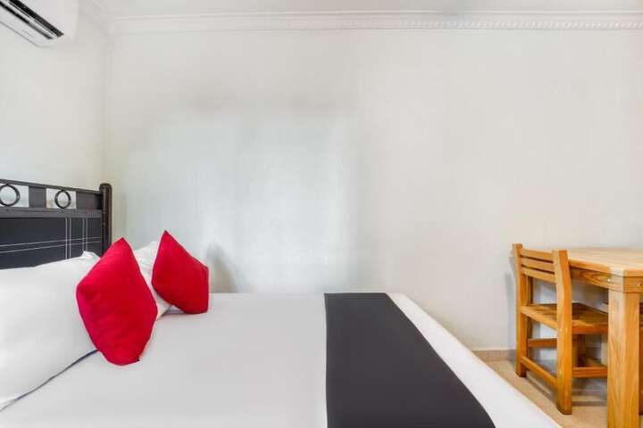 Room 4 of 48
