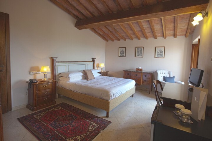 Room 5 of 55