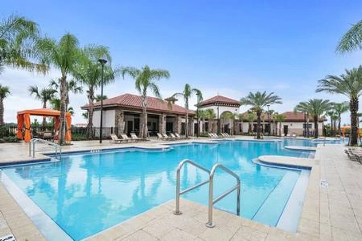 Pool 12 of 37