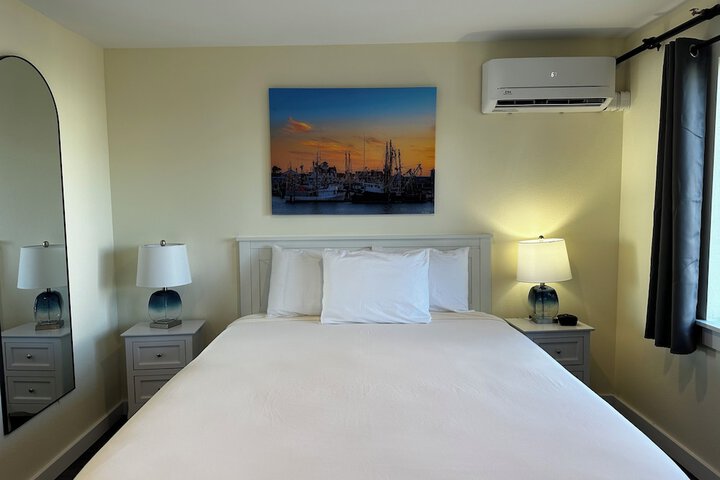 Room 5 of 80
