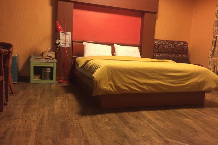Room 22 of 47