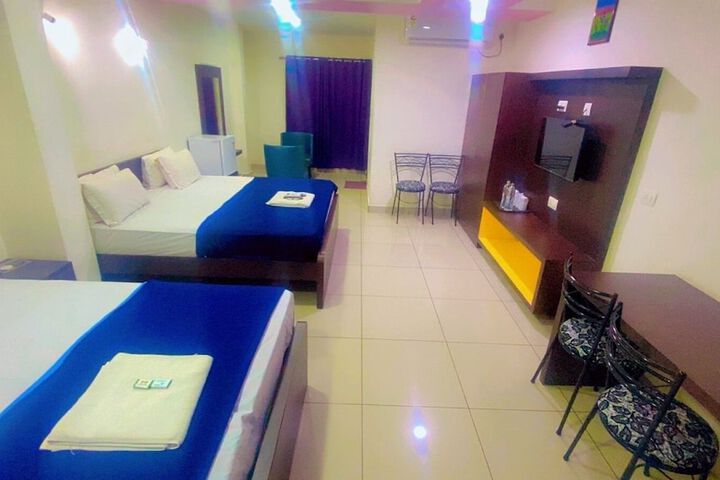 Room 12 of 35
