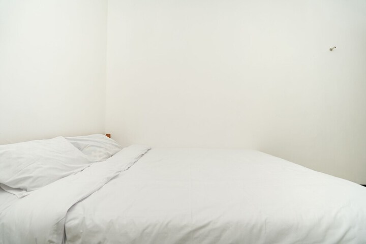 Room 12 of 45