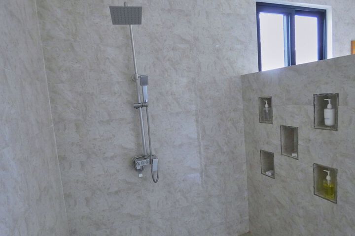 Room 10 of 35