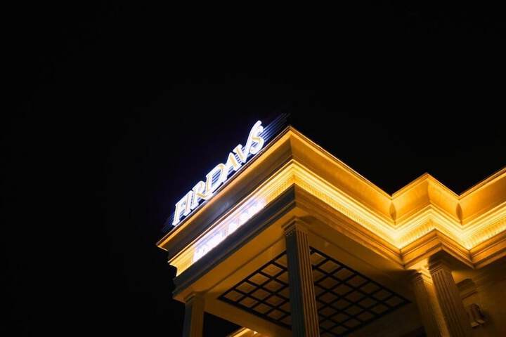 Hotel 32 of 33
