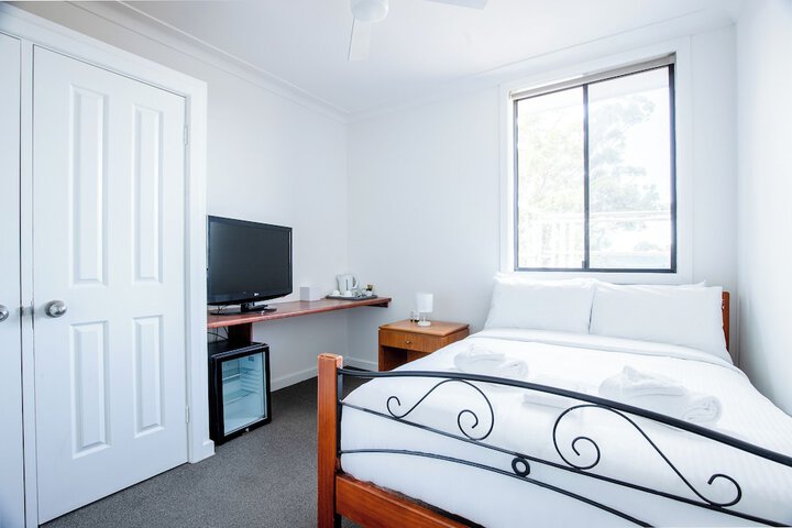 Room 3 of 14