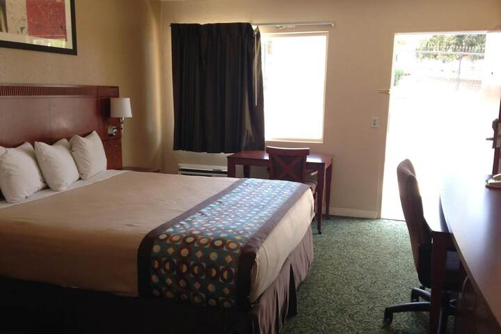Room 16 of 47