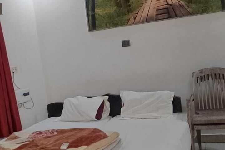 Room 4 of 39