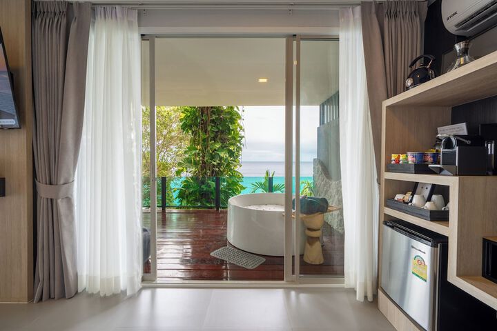 Room 45 of 107