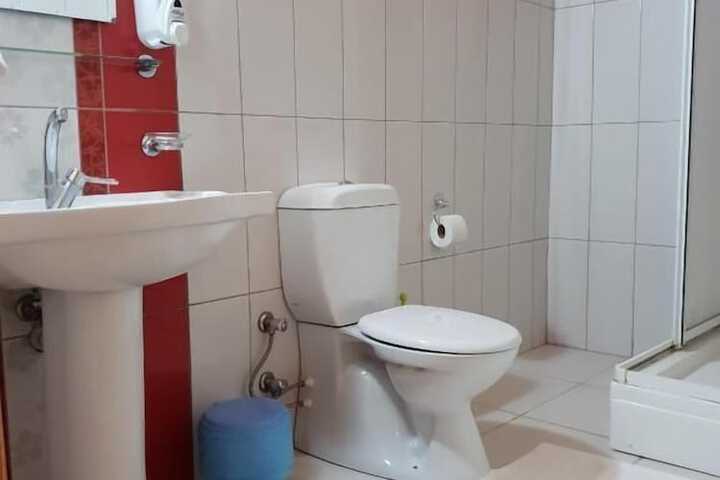 Room 17 of 31