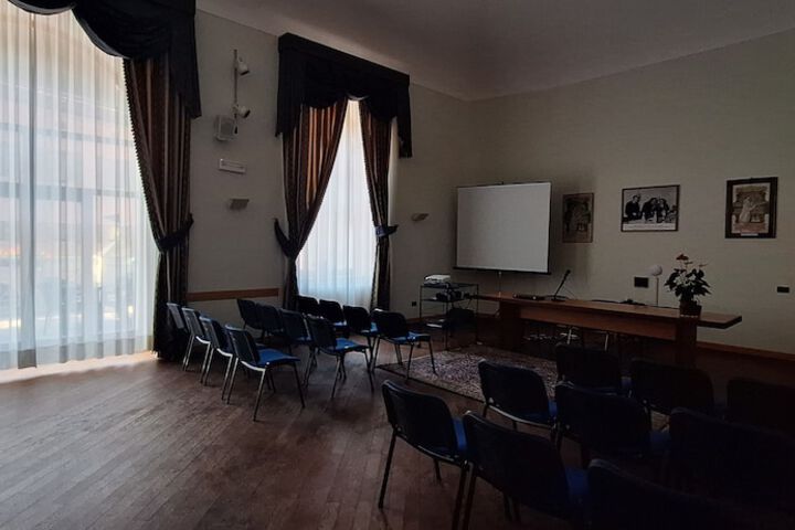 Room 15 of 32