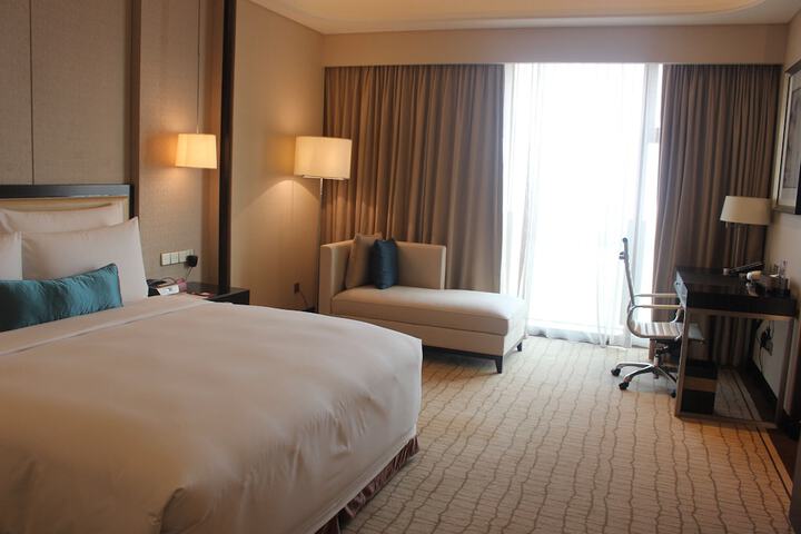 Room 8 of 70